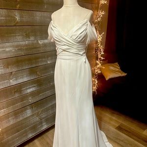 Cris cross open sheath with small mermaid train